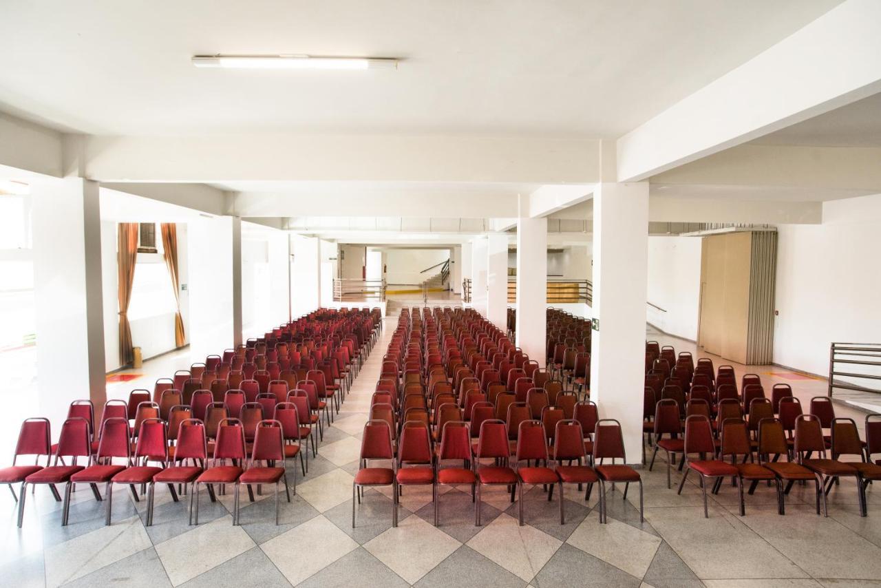 Podium Apart Hotel วาร์จินญา ภายนอก รูปภาพ
