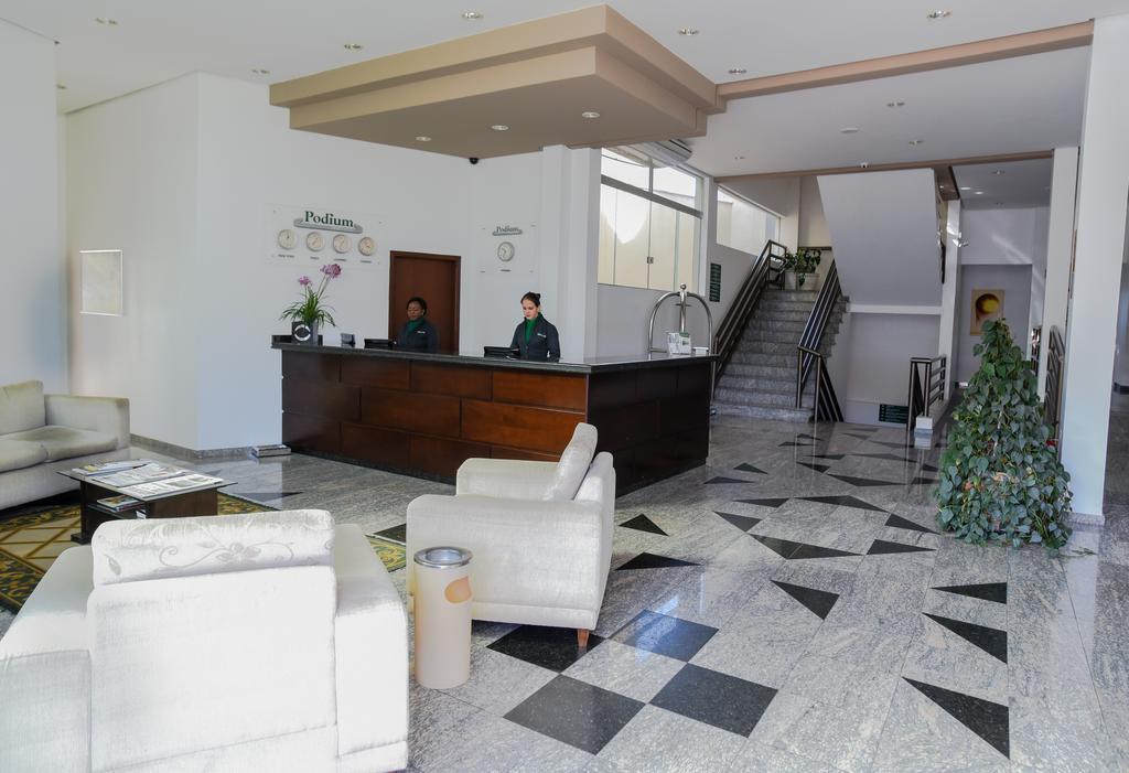 Podium Apart Hotel วาร์จินญา ภายนอก รูปภาพ