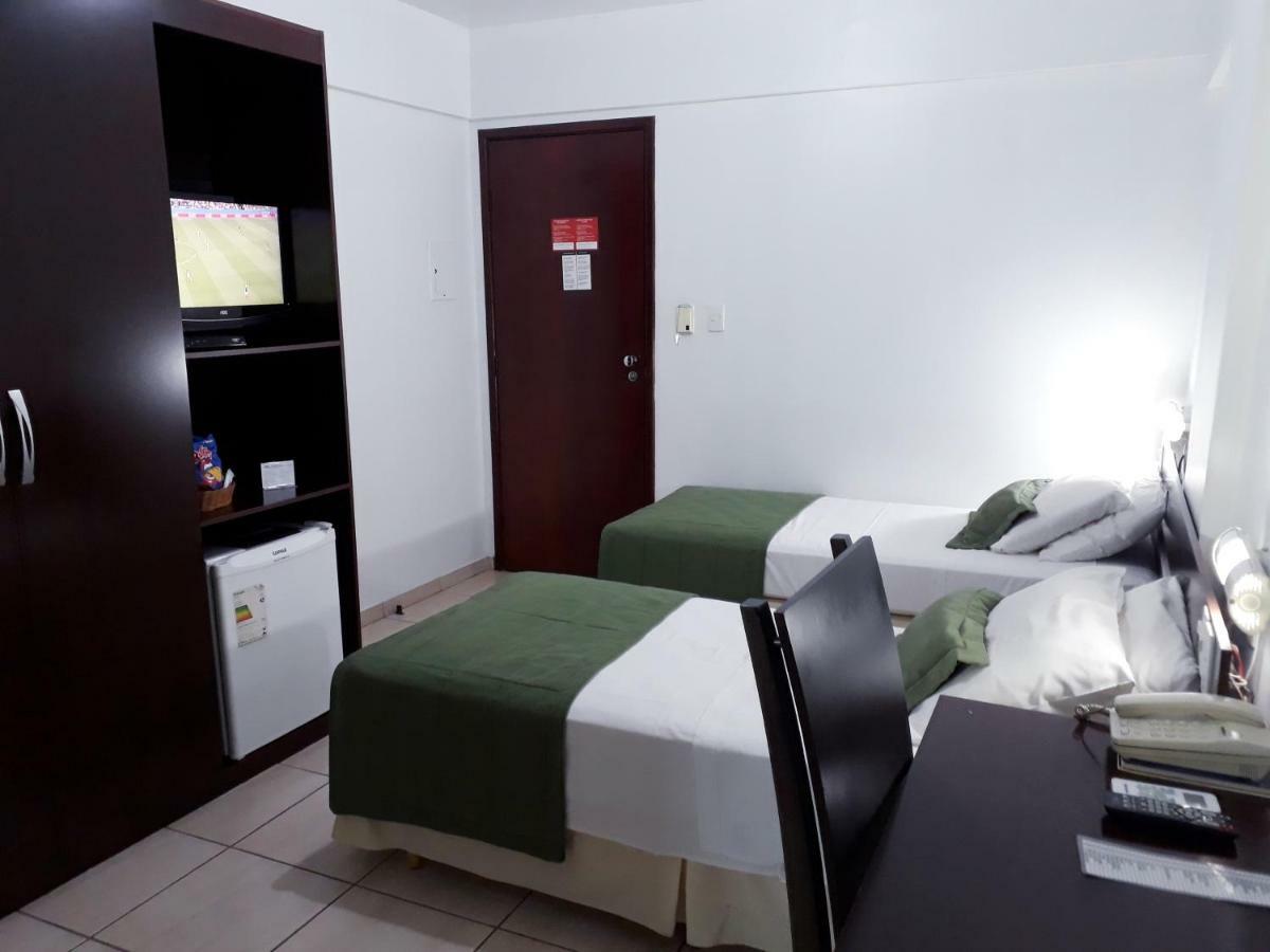Podium Apart Hotel วาร์จินญา ภายนอก รูปภาพ